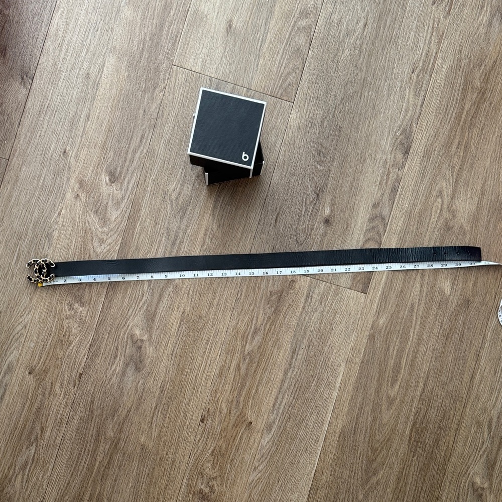 CHANEL Black Belt with Gold Chain Accent - Picture 4 of 7